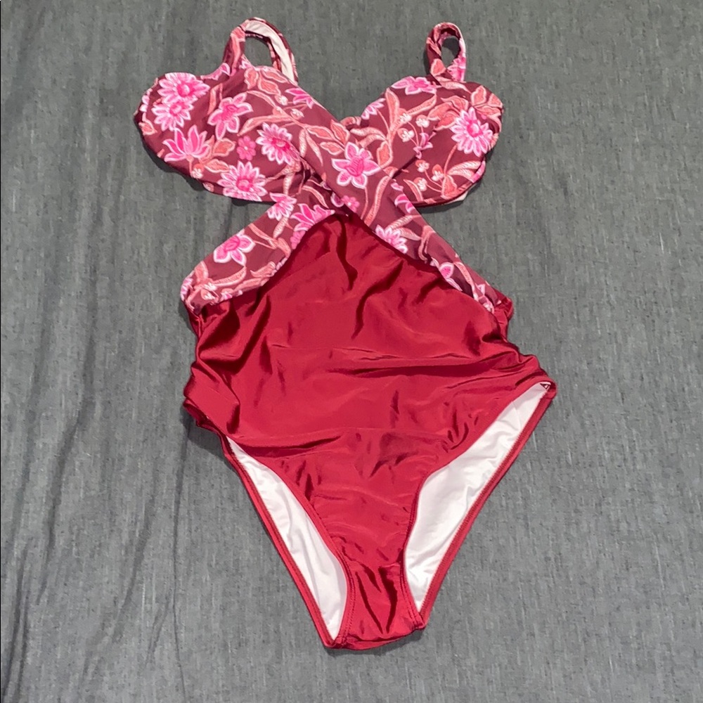 Cupshe Red and Pink Ruffled One Piece Swimsuit